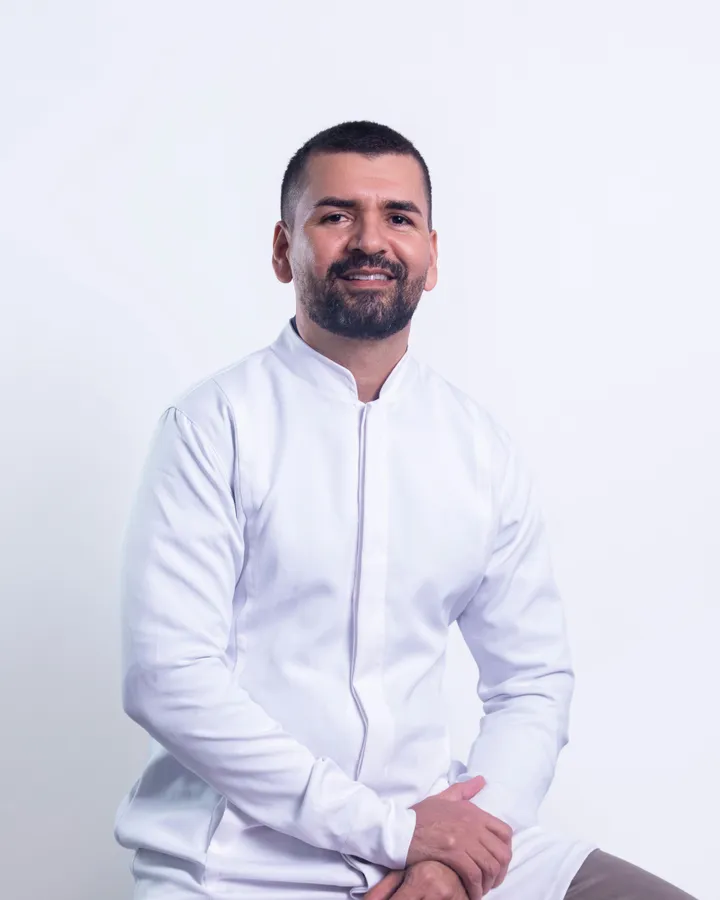 Dr. Pau Riera